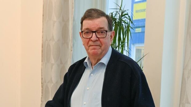 Paavo Väyrynen avautuu terveydestään: Murtuneesta nilkasta murheita Paavo Väyrynen