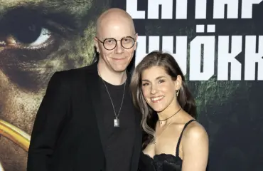 Suloiset kuvat! Jannika B ja Toni Wirtanen viettivät hääpäivää