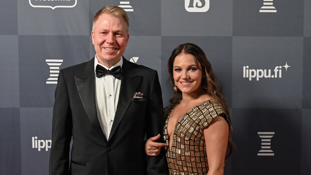 Aki Riihilahti ja Katri-vaimo elävät romanttisesti – salakuvat arjesta