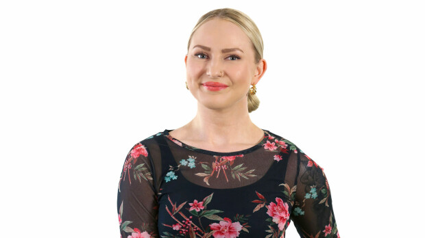Ensitreffit-Julia muutti rajusti ulkonäköään