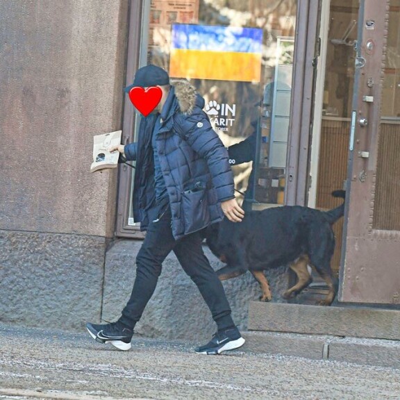 Komistus haki eläinlääkäriltä rotikalle pussillisen ökynameja. Komistus haki eläinlääkäriltä rotikalle pussillisen ökynameja.