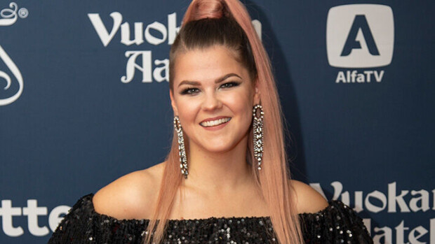 Suuria uutisia paljastanut Saara Aalto säikytteli fanejaan: ”Mä aion lopettaa...” Saara Aalto