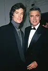 Kaunarit-kokoonpanon veteraanit, Ronn Moss ja John McCook vuonna 1991.