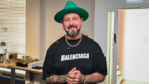 Esko Eerikäisen suuri suru! Perheenjäsen kuoli: 'Pidin häntä pikkuveljenäni' Esko Eerikäinen