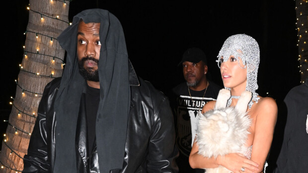 Kanye Westin vaimo ikuistettiin taas uskomattomassa asukokonaisuudessa - vain pikkuruiset laput yläosana