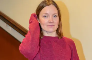 Uskomaton sattuma! Elena Leeve valittiin tähdittämään Utö-sarjaa – näyttelijällä sukujuuria Utön saarella: "Kuvasimme talossa, jossa isoäitini isoisä asui"
