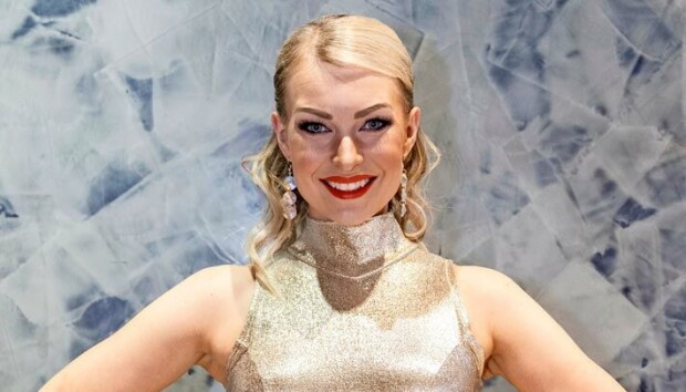 Kia Lehmuskoski esitteli uniikit hääkenkänsä – tällaisia ei muilla ole!
