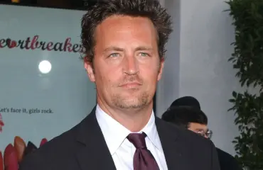 Hurjat väitteet leviävät: Matthew Perry pahoinpiteli useita naisia