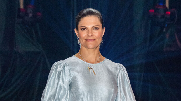 Oi, mikä Barbie-tyyli! Kruununprinsessa Victoria yllätti halpisliikkeen asussa