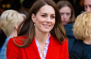 Ensimmäiset kuvat prinsessa Catherinesta vatsaoperaation jälkeen