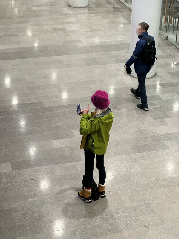Petrus on todella aktiivinen esimerkiksi Tiktokin ja Instagramin puolella, ja hän päivitti kuulumisiaan seuraajilleen heti saavuttuaan oikeustalolle.