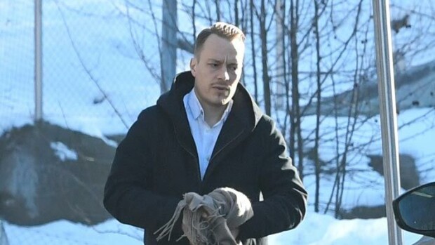 Missä sormus? Markus Räikkönen yllätti rantakahvilassa – kuva Markus Räikkönen