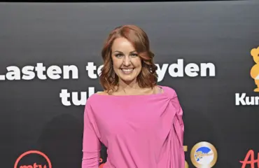 Mikä kaunotar! Suvi Hartlin muutti tyyliään - kuvat