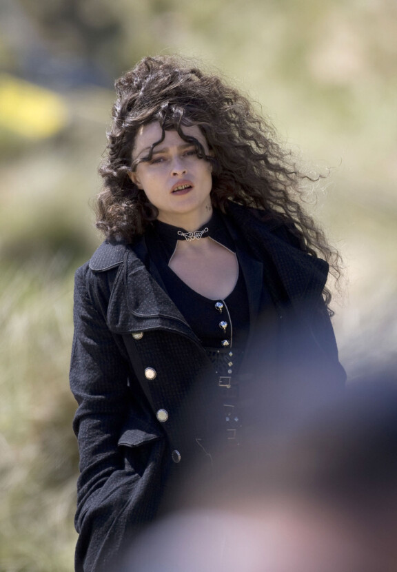 Helena muistetaan myös Harry Potter -leffojen julmana käkkäräpäänä Bellatrix Lestrangena.