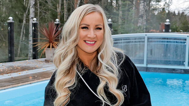 Rita Niemi-Manninen julkaisi bikinikuvan perhelomalta - seuraaja huolissaan rita niemi
