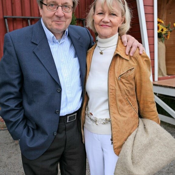 Mape on ollut naimisissa Maijan kanssa 1980-luvulta asti. Uusioperheeseen kuuluu kaksi lasta ja seitsemän lastenlasta, joista peräti kuusi on poikia. Mape on ollut naimisissa Maijan kanssa 1980-luvulta asti. Uusioperheeseen kuuluu kaksi lasta ja seitsemän lastenlasta, joista peräti kuusi on poikia.