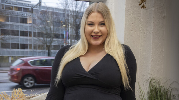 Vilma Karjalainen rehellisenä tuloistaan – vanhempainvapaalla 6 485 euroa kuukaudessa
