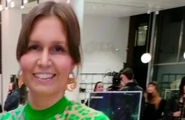Oho! Julkkisvalokuvaaja Janita Autio poseeraa tällä kertaa itse uimapuvussa: "Kaikki hyvin"