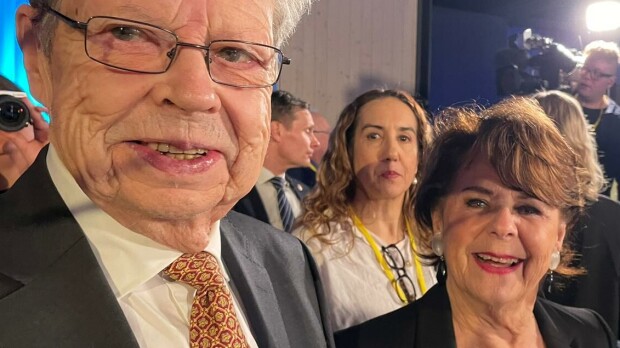 No nyt on flirttiä! Pirkko Mannolan kommentti sai Göran Stubbilta huvittavan reaktion