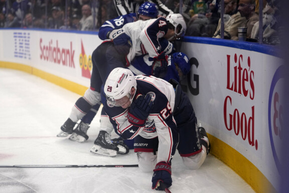 Laine loukkaantui 14. joulukuuta Toronto Maple Leafsia vastaan pelatussa ottelussa.