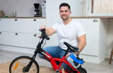 Toni, 39, on Tammelan Pelle Peloton - teki grillistä lämmittäjän paljuun ja sai roskikselle patentin