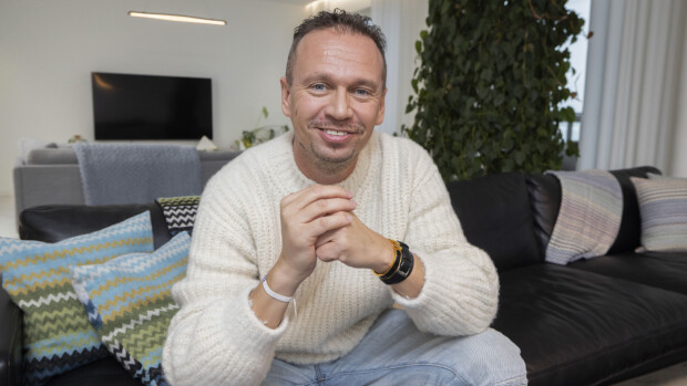 Näin asuu kaurakuningas! JP Kukkonen esittelee miljoonien sinkkukotinsa – kuvat!