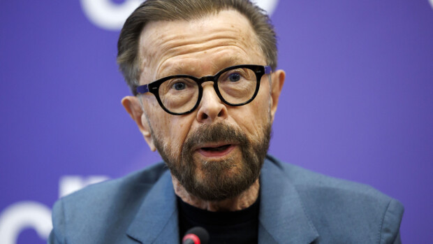 Abban Björn Ulvaeus yllätti fanit nostalgisella tempauksella: 'Pystyssä vielä 52 vuoden jälkeen'