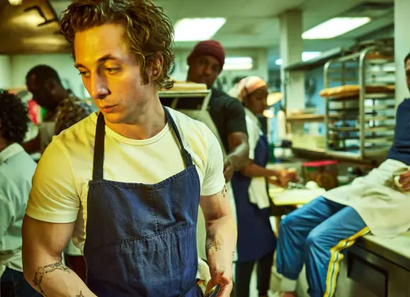 The Bear -tähti vaihtaa keittiöveitset kitaraan – näyttelee Bruce Springsteeniä