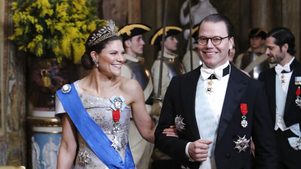 Ruotsin hovi sai arvokkaita vieraita - sairaana ollut prinsessa Sofia tyrmäävässä asussa