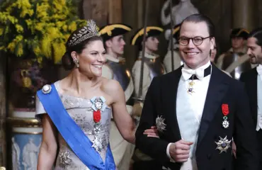 Ruotsin hovi sai arvokkaita vieraita - sairaana ollut prinsessa Sofia tyrmäävässä asussa