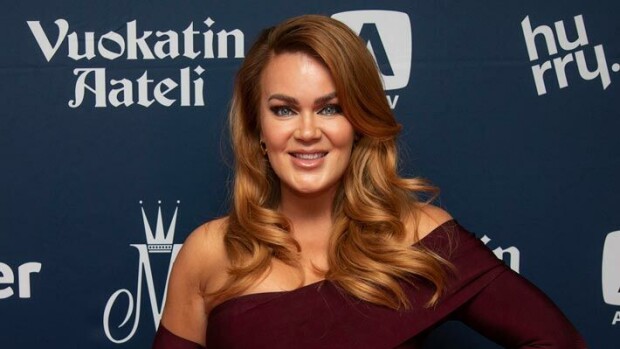 Rosanna Kulju lomailee Tempparit-huvilassa − ökyhinta per yö! rosanna kulju