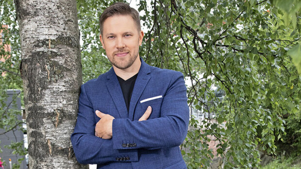 Juha Perälä rakastui – somekansalta välitön reaktio: ”Pitäiskö sun ottaa hotellihuone” juha perälä