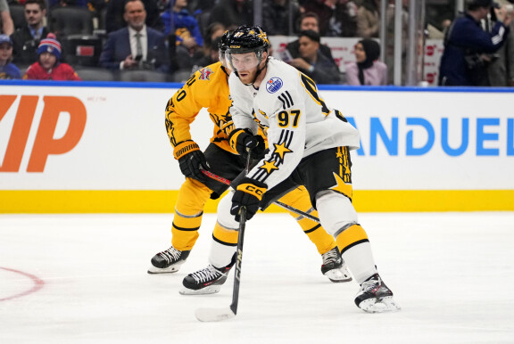 Connor McDavid jätti Sebastian Ahon varjoonsa NHL:n All Stars -tapahtumassa.