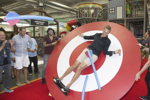 Kääk! Alexander Stubbin elämän rakkaus, unohtumaton kohu ja ökykassi