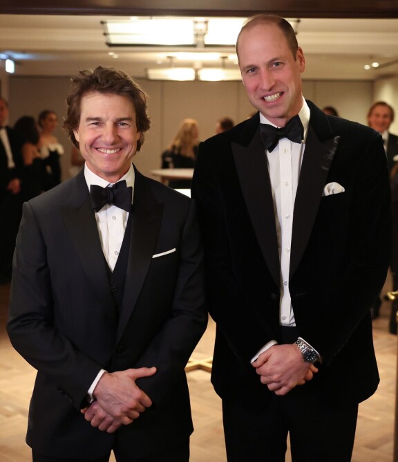 Tom Cruisen kasvot näyttävät erilaisilta kuin ennen. Vierellä prinssi William.