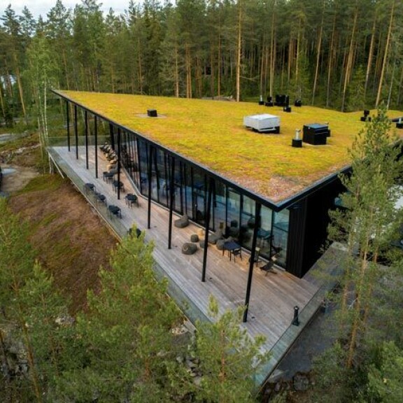Seiskan tietojen mukaan Kuru Resortin taustalla on kova vääntö uudelleen organisoinnista. Seiskan tietojen mukaan Kuru Resortin taustalla on kova vääntö uudelleen organisoinnista.