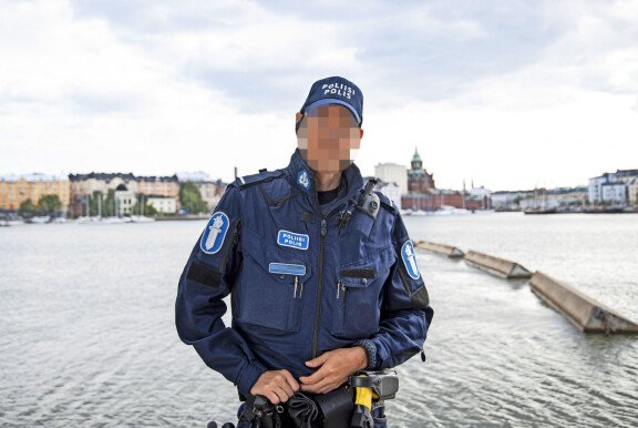 Seiskan luotettavien lähteiden mukaan mies oli pidetty poliisi ja henkilö työyhteisössään. Hänet on palkittu urallaan poliisin ansioristillä.