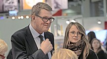 Matti Vanhanen herätti huomiota teatterissa – kuva!