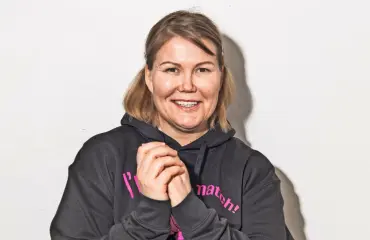 Sanna Kiiski sinkkuilee Etelä-Euroopan yössä