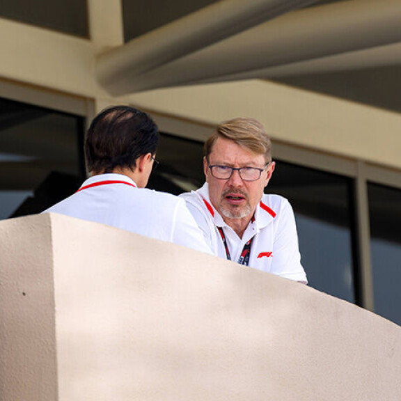 Mikalla on edelleen hyvät kontaktit F1-varikolla. Mika Häkkinen