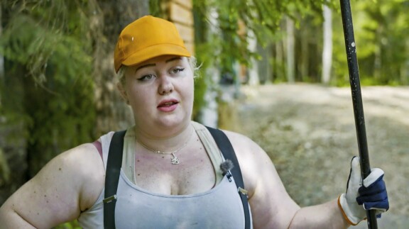 Even väkivaltarikoksessa heilui kirves, sitten hän raiskasi lapsen ja viimeisimmässä törkeässä pahoipitelyrikoksessa hän täräytti 7-kiloisella rautakangella kolme kertaa 16-vuotiasta uhriaan päähän ja jätti hänet 12 tunniksi virumaan.