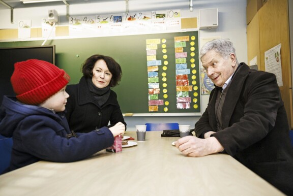 Aaron äänestysreissu sai mieluisan päätöksen pillimehun ja pullan muodossa.