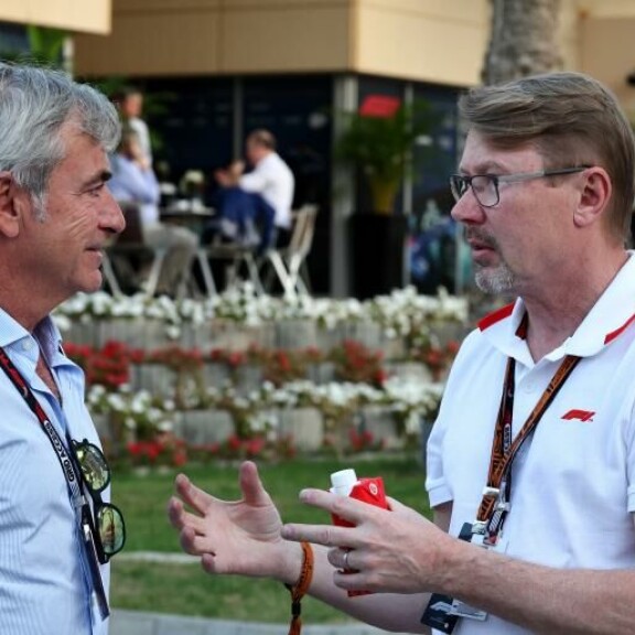 Carlos Sainz ja Mika Häkkinen olivat 90-luvulla moottoriurheilun kärkinimiä. Mika Häkkinen ja Carlos Sainz