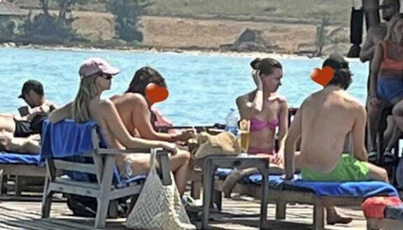 Seiskan lukija bongasi Sabina Särkän ja Janita Aution miesseurueineen Thaimaan Ko Makin saaresta tammikuussa.