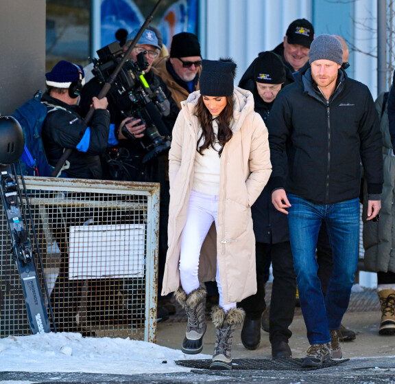 Kuvausryhmä seurasi Sussexeja tiiviisti.