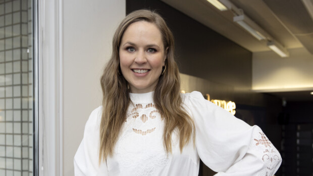 Tämän takia Syke-näyttelijä Iida-Maria Heinonen peittää kasvonsa työmatkojensa ajaksi