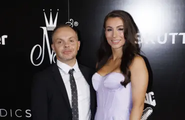Uniikin kihlajaiskakkuun tuli huvittava moka