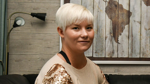 Hyvinkään joukkoampumisesta selvinnyt Heidi Foxell lähti Noora-rakkaansa kanssa unelmien häämatkalle! Heidi Foxell