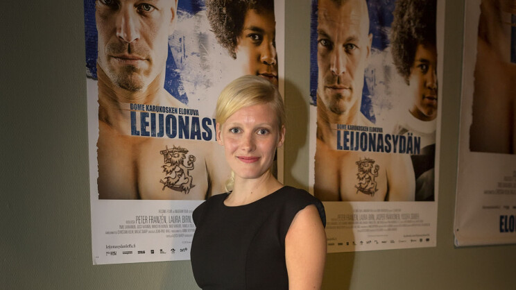 Laura Birn laukoi rivouksia kesken seksikohtauksen