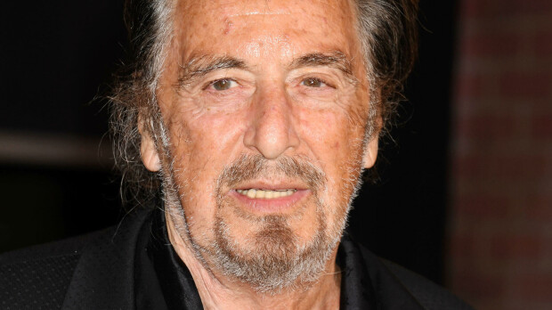 Rajusti harmaantunut Al Pacino, 83, lähes tunnistamattomana 50 vuotta nuoremman tyttöystävän kanssa – kuvat